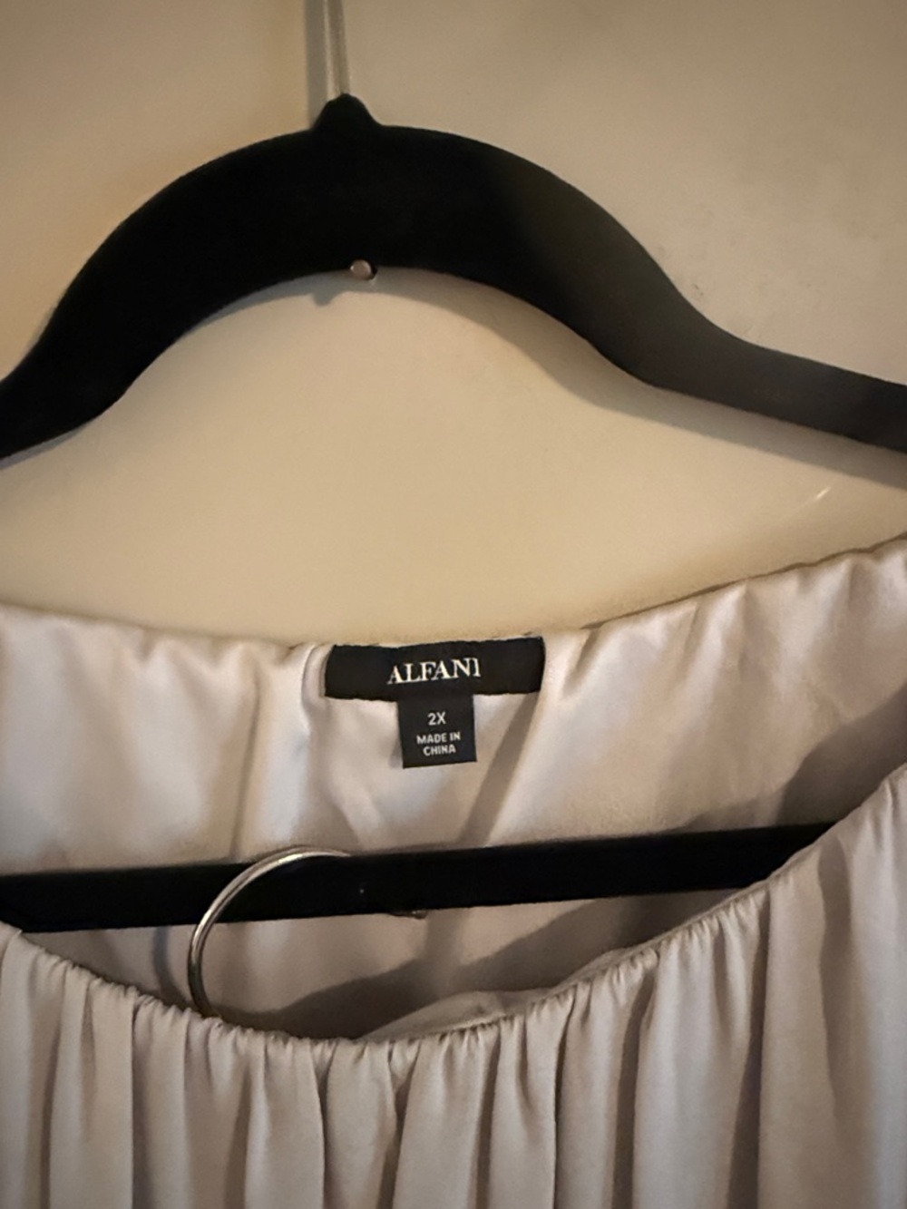 Alfani Light Gray Billow Two Piece Outfit - Picture 2 of 9